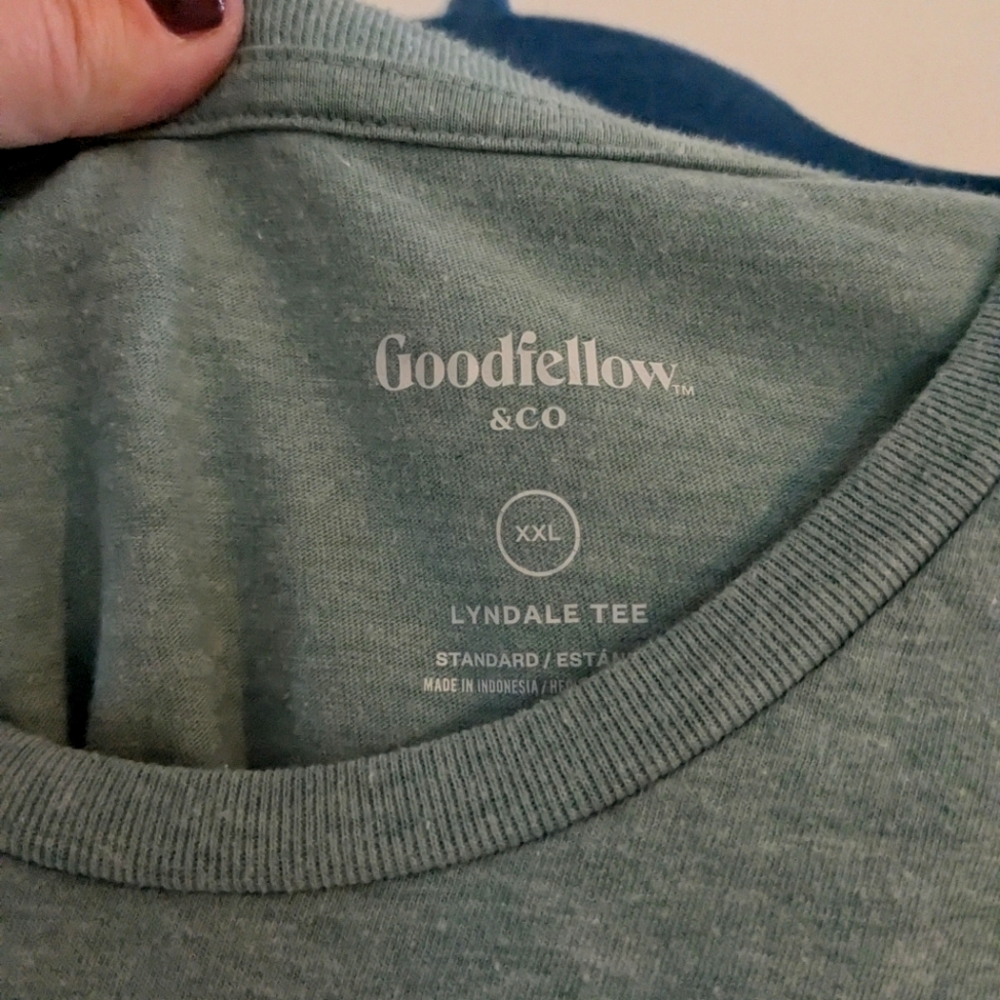 Men's green tshirt